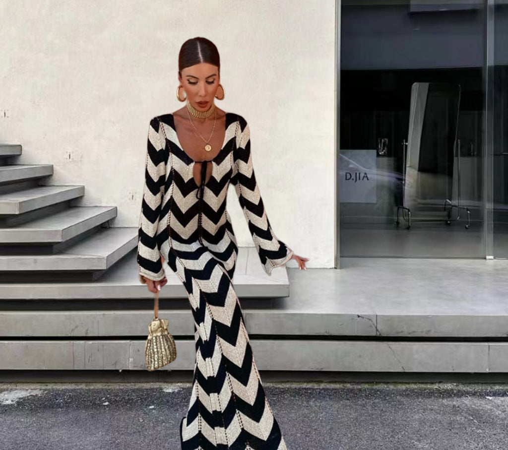 Damen Strick-Maxi-Kleid mit Zickzackmuster und dezenten Cut-Outs