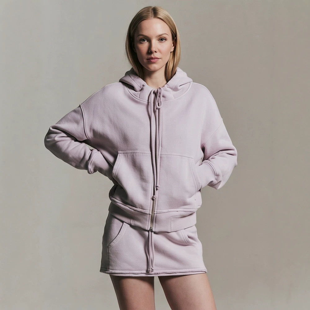 Damen Kapuzen-Sweatjacke im Cropped-Schnitt mit durchgehendem Reißverschluss, Kängurutaschen und verlängerten Ärmelbündchen Shop Nory