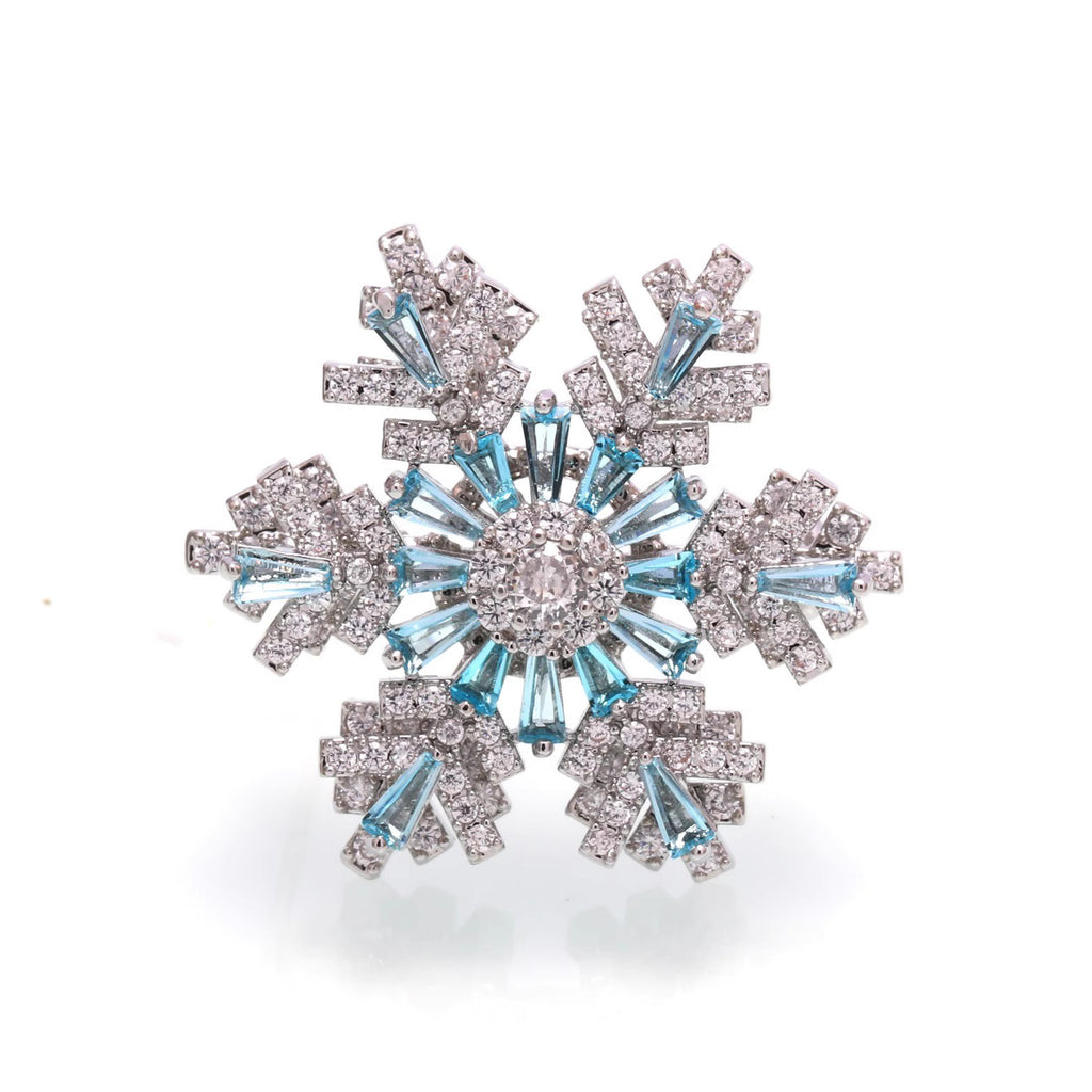 Elegante Kristallbrosche Im Schneeflocken-Design mit Tropfenförmigen Ziersteinen
