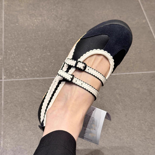 Damen Ballerinas mit verspieltem Riemendesign und hochwertiger Lederoberfläche