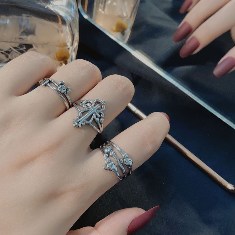 Damenring aus hochwertigem Edelstahl mit erhabenem Design und filigraner Verzierung Shop Nory