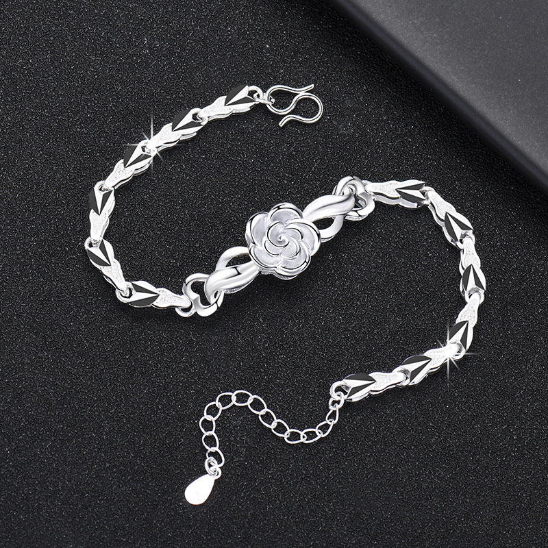 Damenarmband mit kunstvollem Blumen-Design und funkelndem Zirkonia Shop Nory