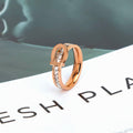 Damen Stylish Modischer Ring mit glänzenden Zirkonia-Steinen Shop Nory