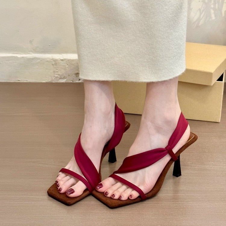 Damen Drehriemen-Stiletto-Sandalen mit quadratischer Zehenbox und Slingback-Detail Shop Nory