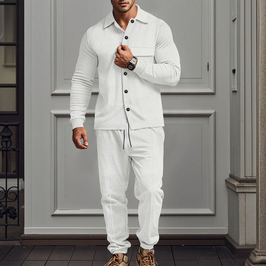 Herren lässige Schlafanzug-Kombination mit eleganten Knopfdetails