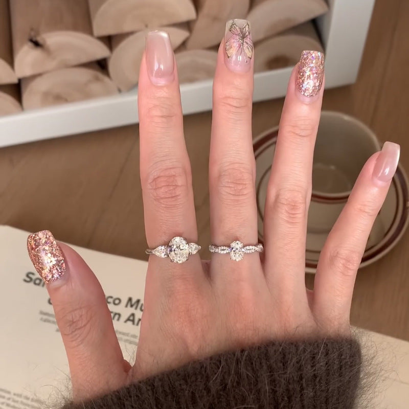 Damen Zarter und romantischer Ring mit funkelnden Zirkonia-Elementen Shop Nory