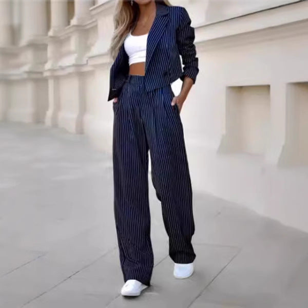 Damen modischer Blazer mit weit geschnittenen Hosen