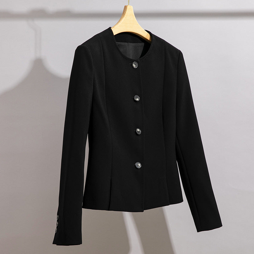 Damen Kurzblazer mit Rundhalsausschnitt und tonalen Ziernähten Shop Nory