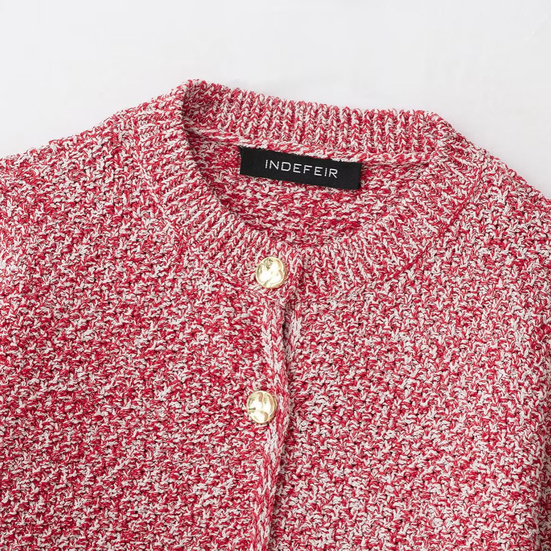 Damen Bouclé-Strickcardigan mit Perlmuttknöpfen und aufgesetzten Taschen Shop Nory