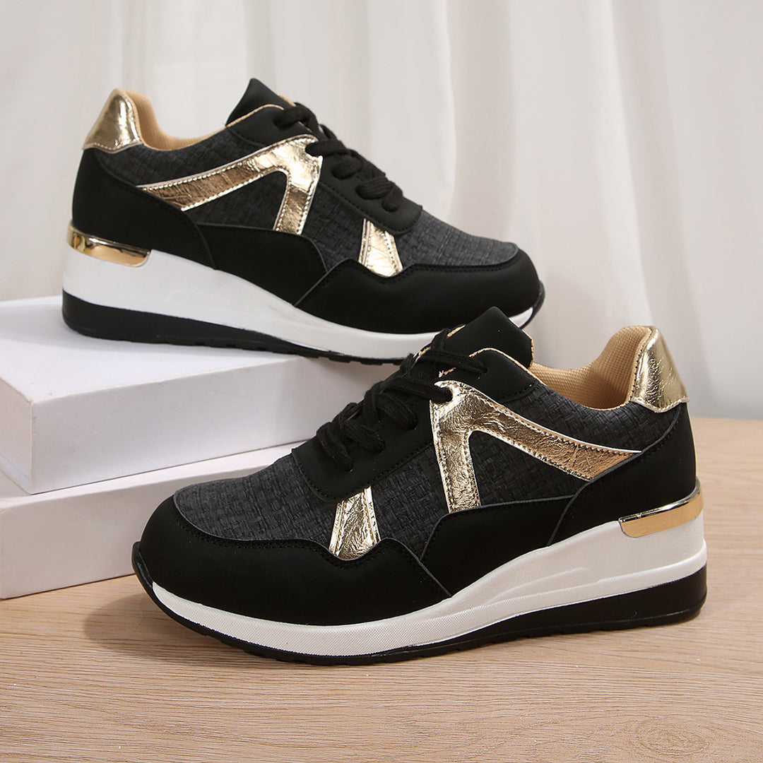 Damen sportlicher Keil-Sneaker mit gepolstertem Memory-Fußbett und eleganten Metallic-Akzenten Shop Nory
