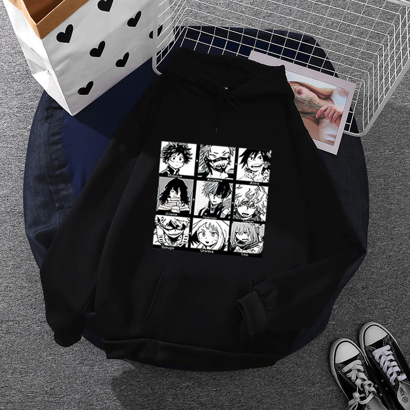 Unisex nan Kapuzenpullover mit quadratischer Manga-Charakter-Collage, leicht oversizeder Schnitt und Kängurutasche Shop Nory