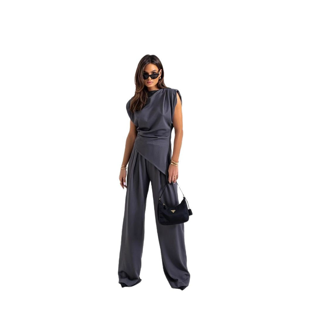 Damen eleganter Jumpsuit mit asymmetrischem Schnitt und hochmodernem Design