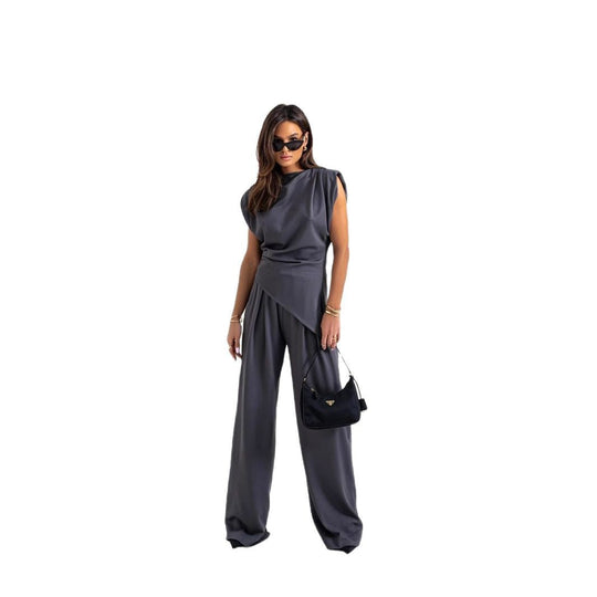 Damen eleganter Jumpsuit mit asymmetrischem Schnitt und hochmodernem Design