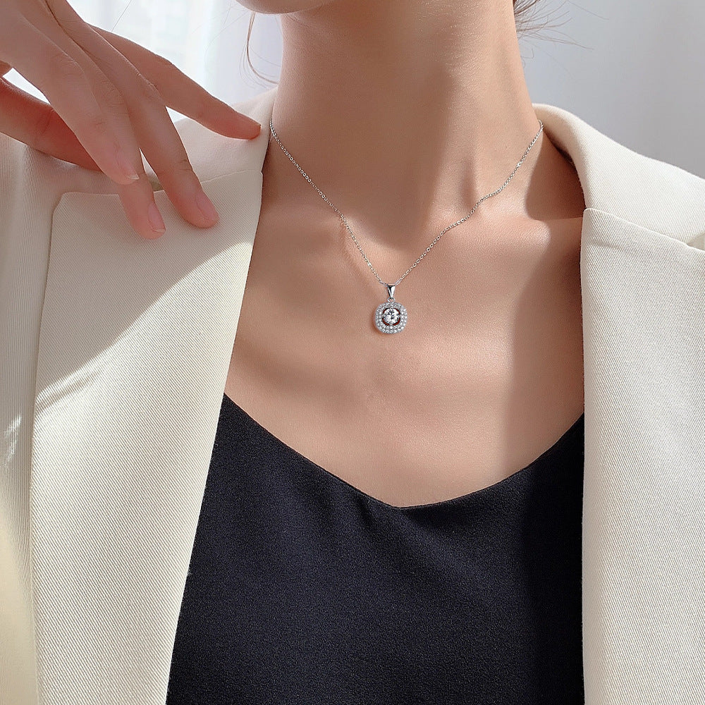 Damen Halskette mit elegantem blauen Zirkonia-Anhänger und funkelndem Kristallbesatz Shop Nory