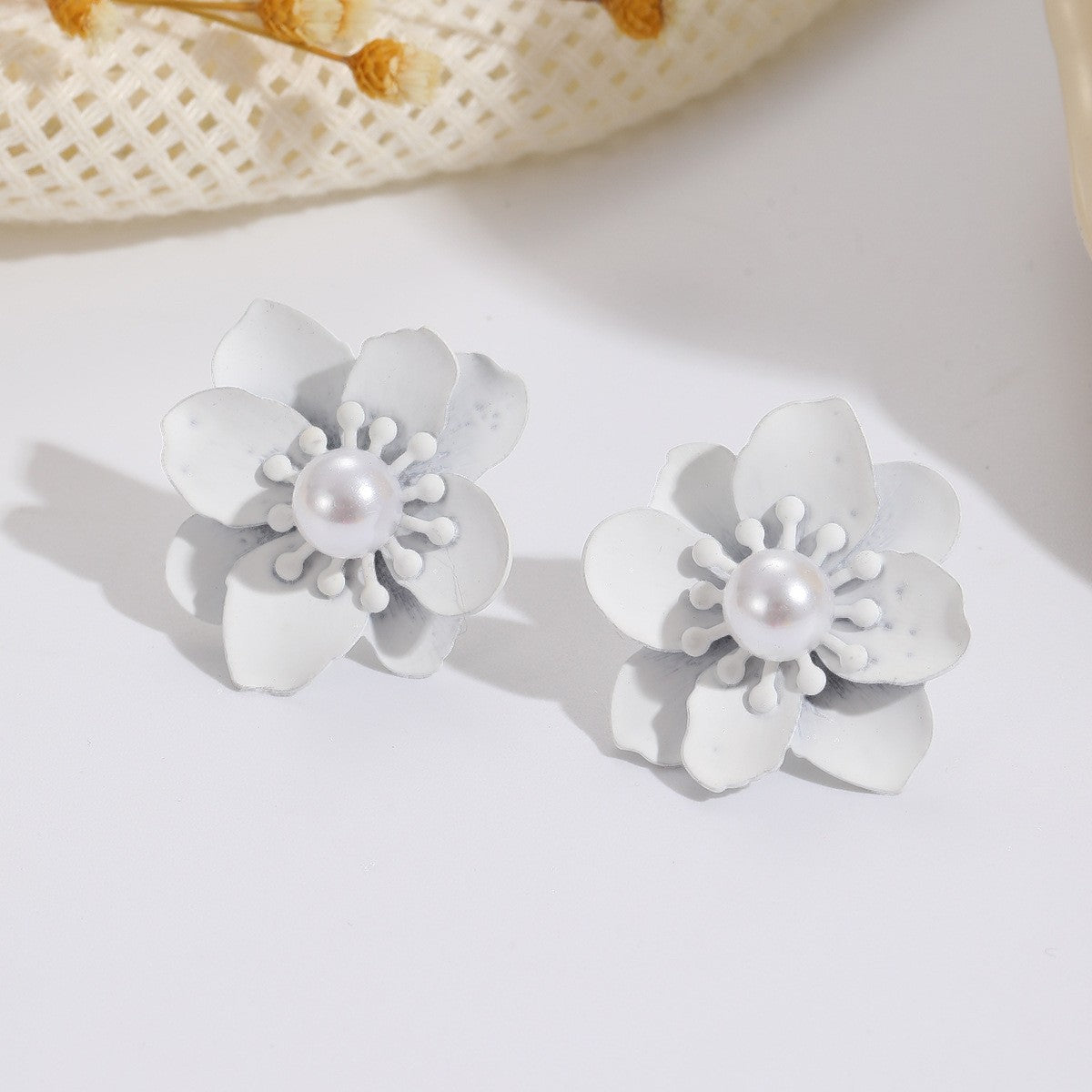 Damen Ohrstecker im eleganten Blumendesign Shop Nory