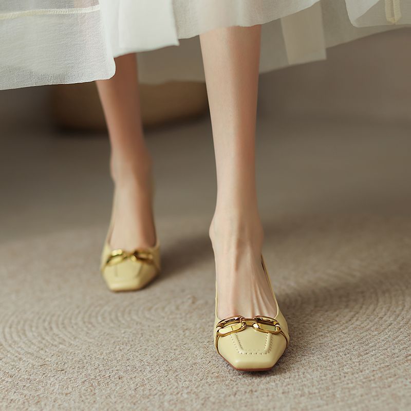 Damen Ballerinas mit elegantem Kettenakzent