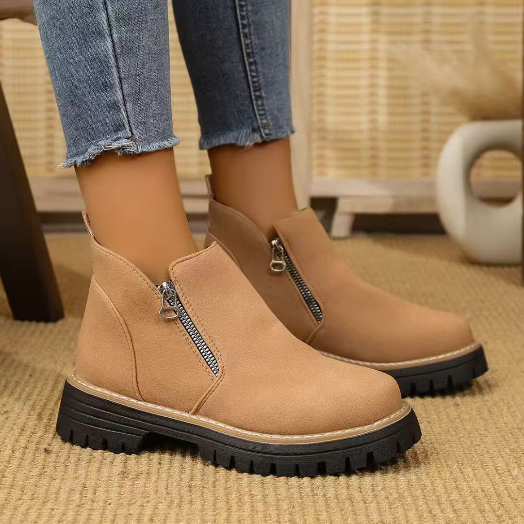 Damen Warme Chelsea-inspirierte Stiefelette mit seitlichem Reißverschluss und grober Profilsohle Shop Nory