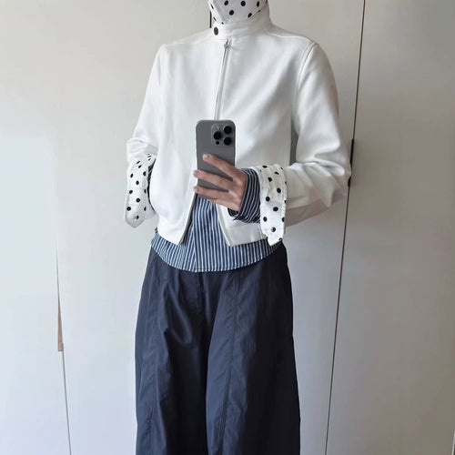 Damen Kurz geschnittene Blousonjacke mit Stehkragen, verdecktem Reißverschluss und kontrastiertem Punktemuster-Futter Shop Nory