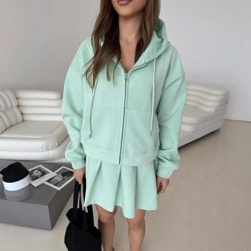 Damen Kurzzip-Kapuzenjacke mit plissiertem Minirock-Lounge-Set Shop Nory
