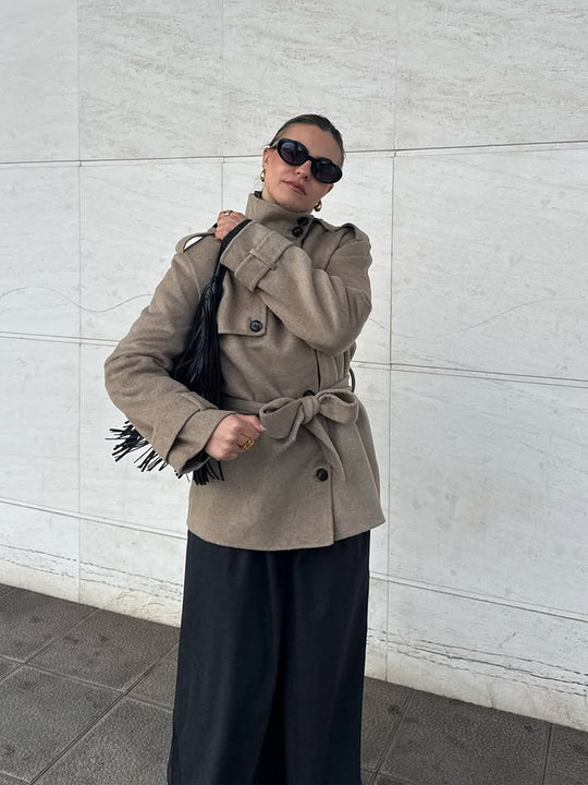 Damen Kurz-Mantel im Trench-Stil mit Bindegürtel und Stehkragen Shop Nory