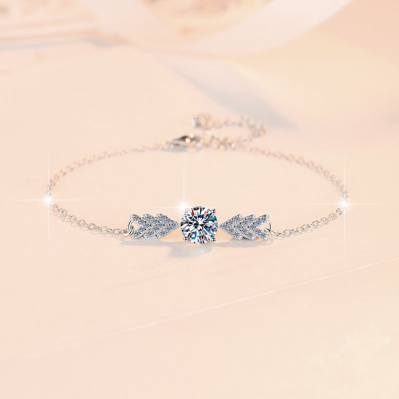 Damenarmband mit funkelndem Zirkonia und elegantem Blattdesign Shop Nory