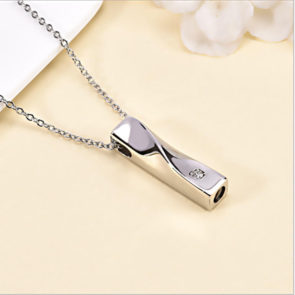 Damen eleganter Medaillon-Anhänger mit funkelndem Zirkon Shop Nory
