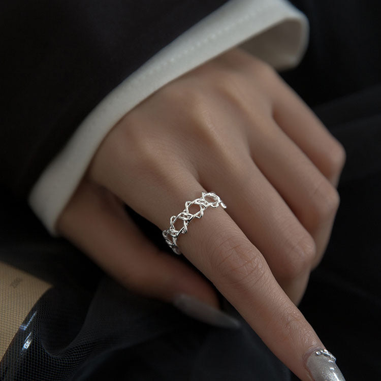 Damen filigree ring with elegant chain design Shop Nory