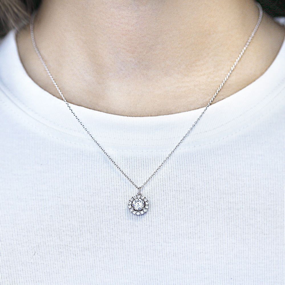 Damen Anhänger mit edlem Tropfen-Design und funkelnden Zirkonia-Elementen Shop Nory