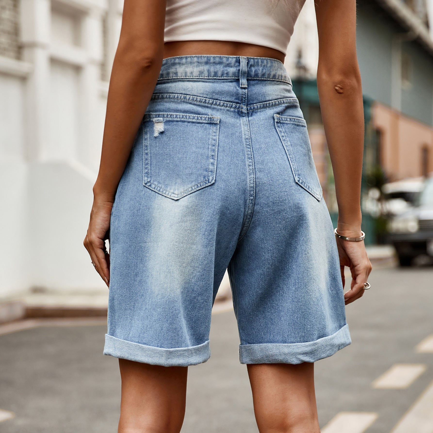 Damen entspannte Denim-Shorts mit umgeschlagenem Saum