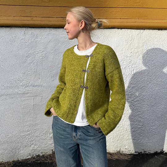 Damen Kurzer Oversize-Strickcardigan mit dekorativen Hakenverschlüssen & Rundhalsausschnitt Shop Nory