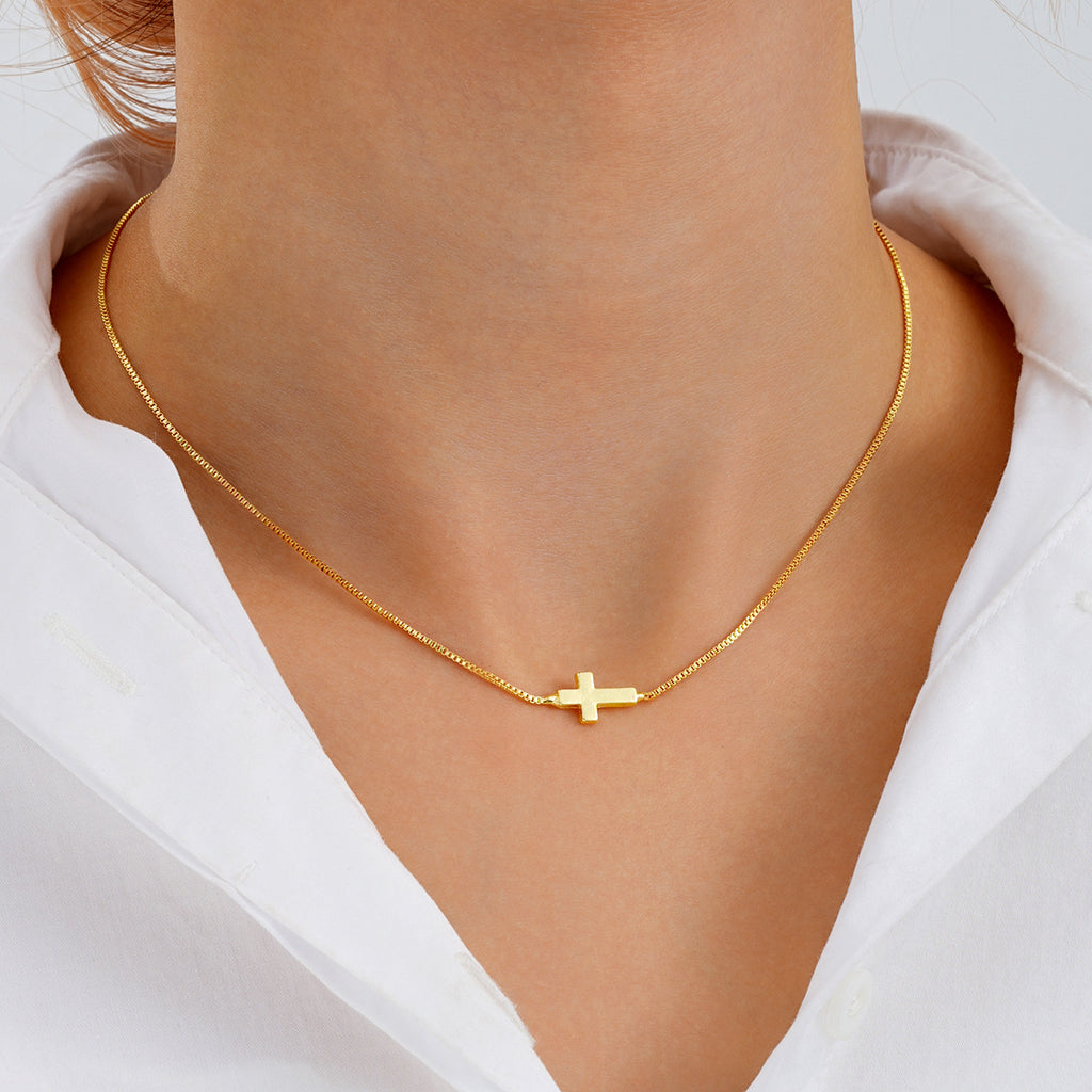 Damen Halskette mit feinem Kreuzanhänger aus langlebigem Metall Shop Nory