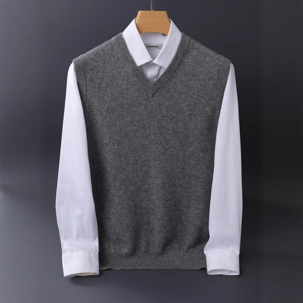 Herren Feine V‑Ausschnitt Strickweste aus Merino‑Blend mit geripptem Saum Shop Nory