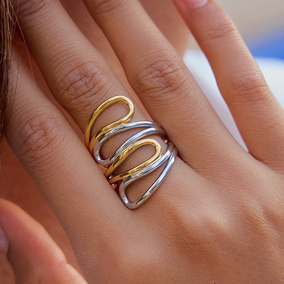 Damen Offener Ring mit innovativem zweifach geschwungenem Design aus hypoallergenem Edelstahl Shop Nory