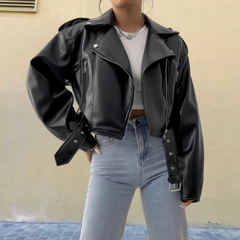 Damen modische Kunstlederjacke im Biker-Stil mit strukturiertem Design