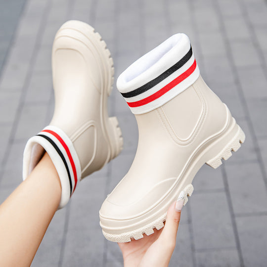 Damen Kurzschaftige Gummi-Regenstiefelette mit gepolstertem Ringbund und profilierter Plateau-Laufsohle Shop Nory