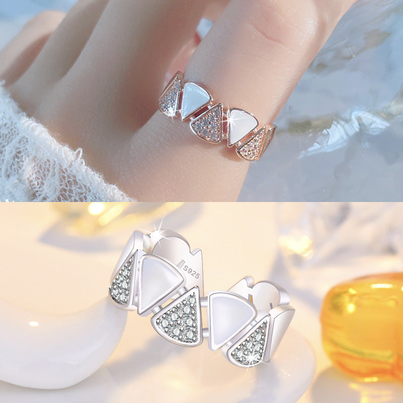 Damenring mit funkelndem Zirkonia und elegantem Design Shop Nory