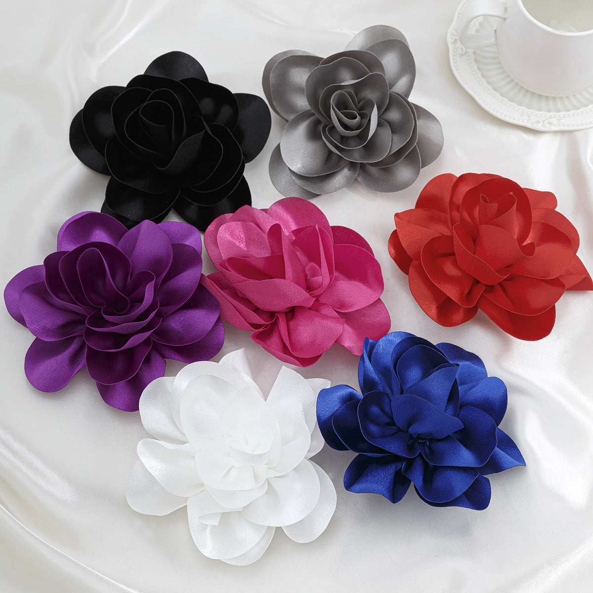 Damen elegante Blumenbrosche aus hochwertigem Stoff Shop Nory