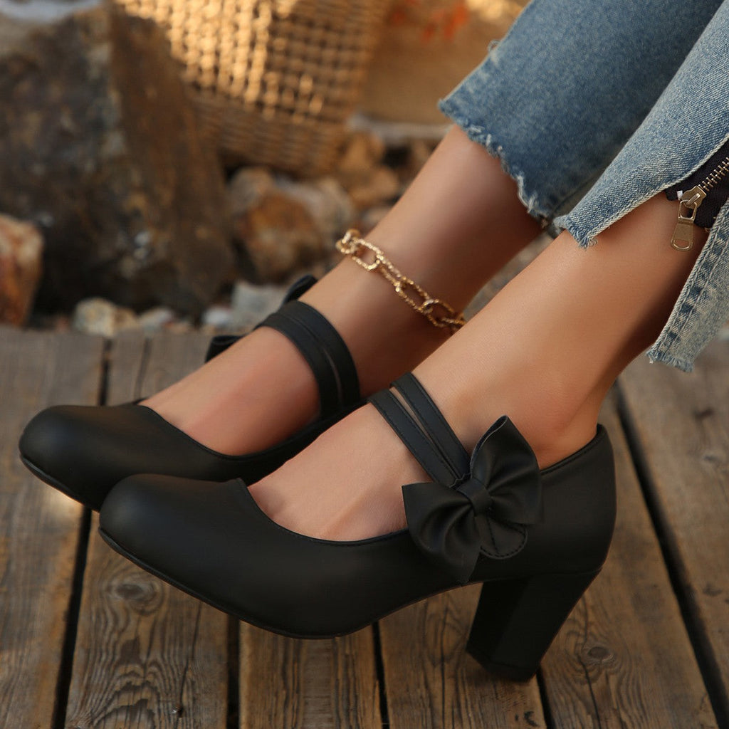 Damen Mary Jane Pumps mit modischer Schleifenapplikation und glänzender Oberfläche