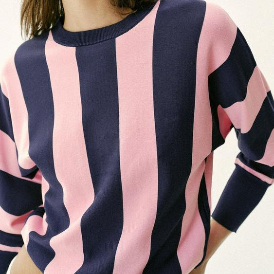Damen Oversized Strickpullover mit breiten Streifen, Rundhalsausschnitt und verlängerten Rippärmeln Shop Nory