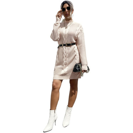 Damen kaschierendes Strickkleid mit Zopfmuster und Stehkragen Shop Nory