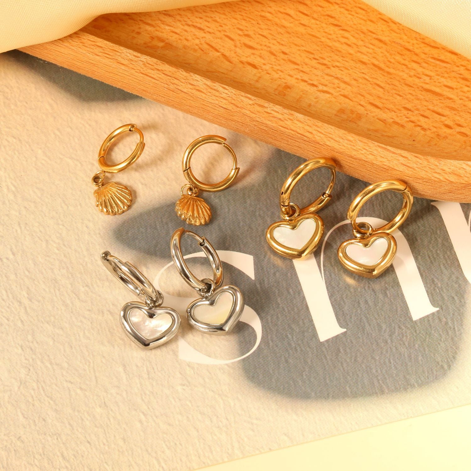 Damen Ohrhänger mit elegantem Design und schimmernden Perlen Shop Nory