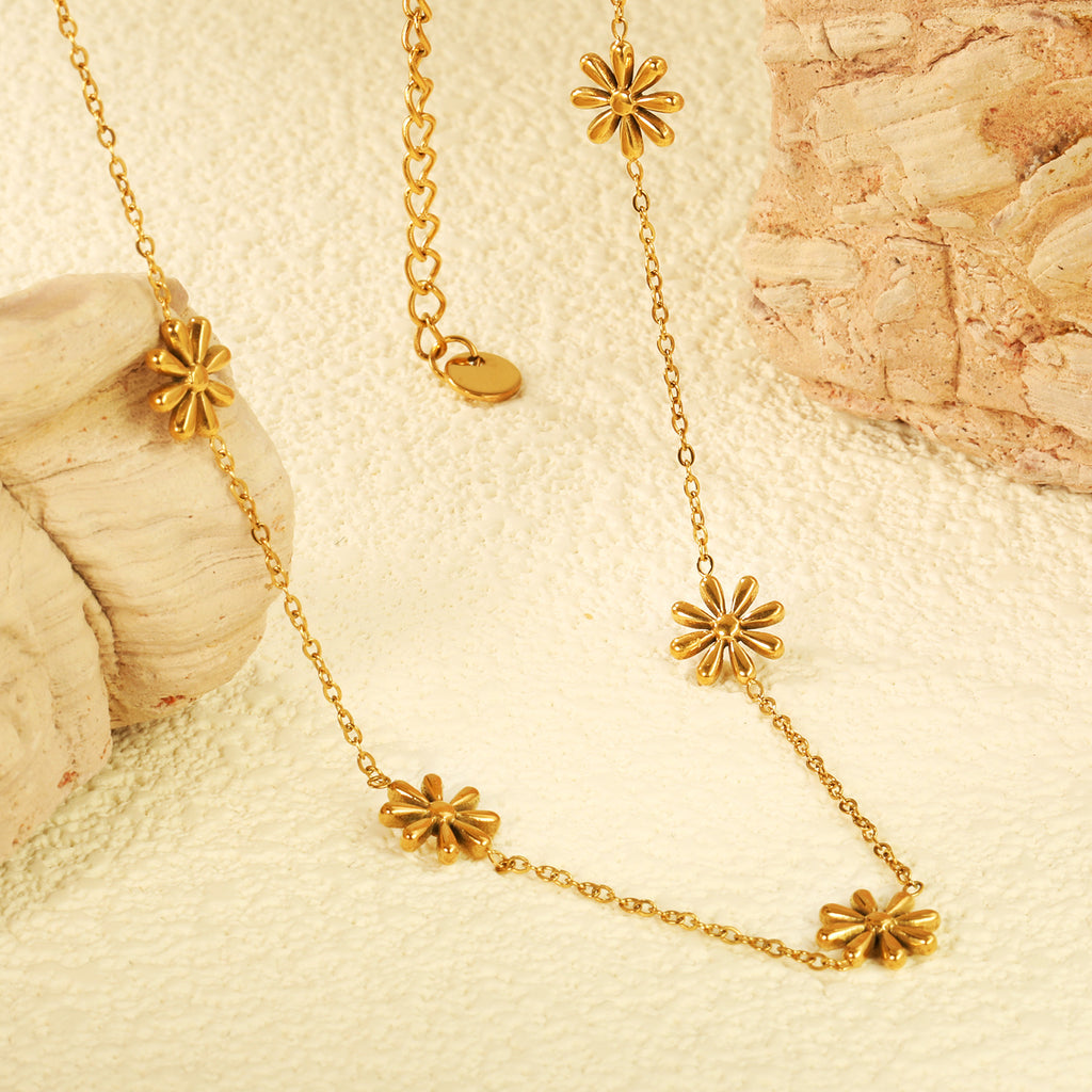 Damen elegante Halskette mit Blumenmotiven und hochwertiger Gliederstruktur Shop Nory