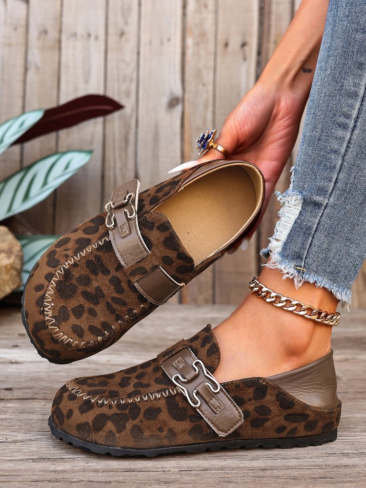 Damen Mokassin-Slipper aus Veloursleder mit dekorativer Metall-Schnalle Shop Nory