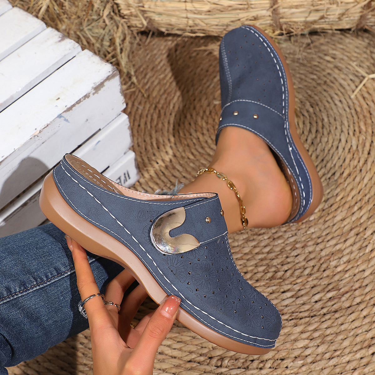 Damen Komfortable Clogs mit blumigen Verzierungen und ergonomischem Fußbett Shopnory