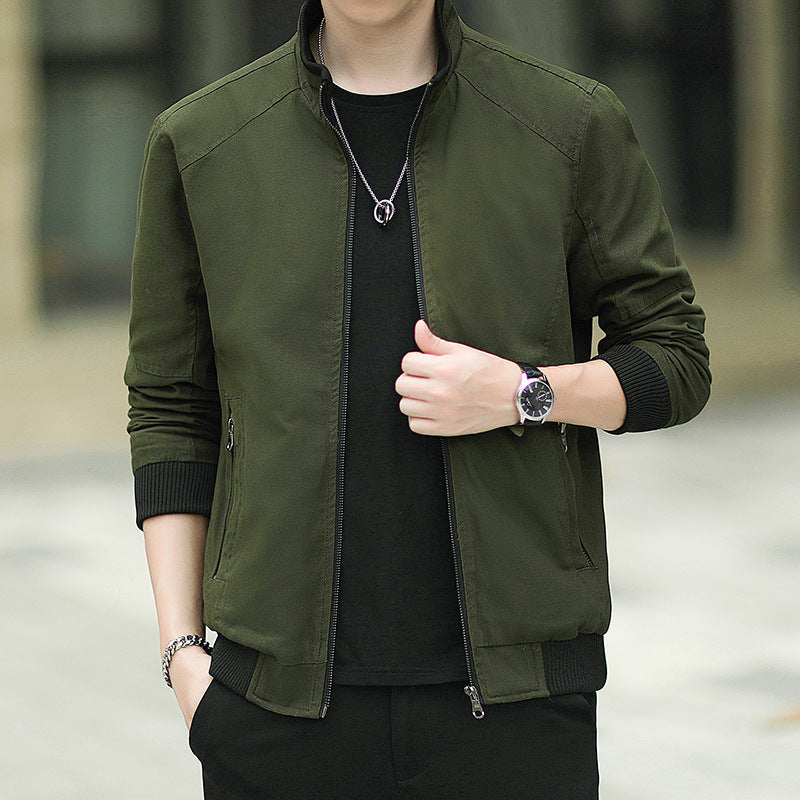 Herren schmal geschnittener Microcanvas‑Bomber mit hohem Stehkragen, verdecktem Reißverschluss und elastischen Rippbündchen Shop Nory