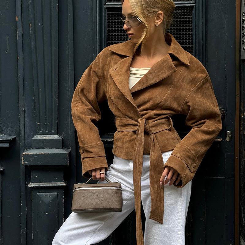 Damen Modische Wildleder-Trenchjacke mit schickem Gürtel