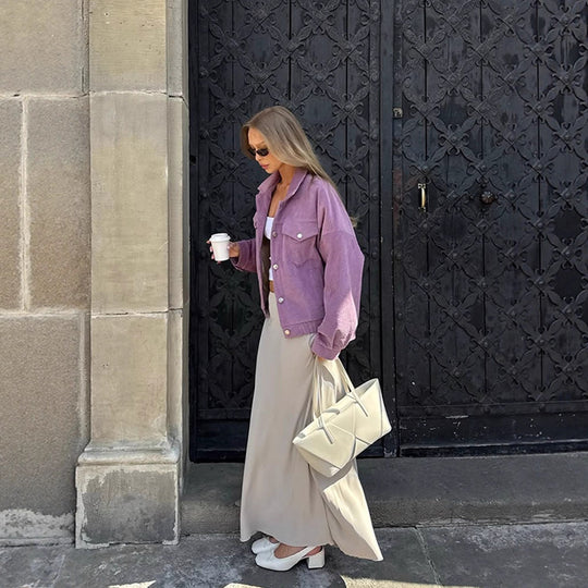 Damen Oversize Cordjacke im Cropped‑Schnitt mit Pattentaschen und kastiger Silhouette Shop Nory