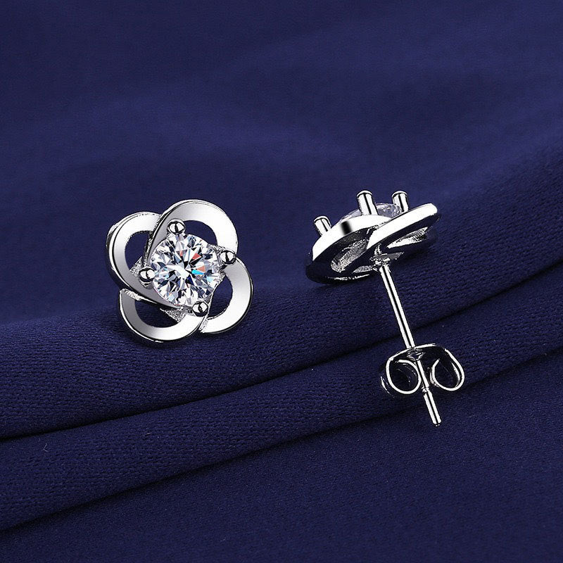 Damenohrringe mit elegantem Blumenmotiv und funkelnden Kristallen Shop Nory