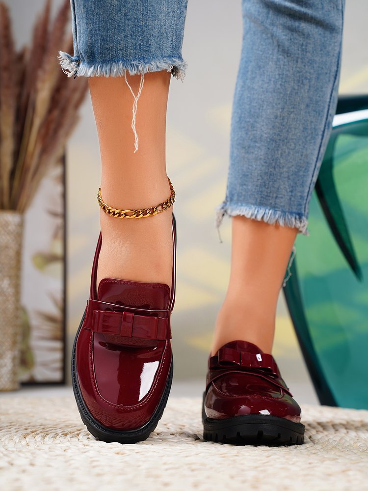 Damen Lack-Loafer mit dekorativem Riemchen und profilierter Gummisohle Shop Nory