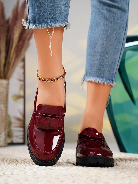 Damen Lack-Loafer mit dekorativem Riemchen und profilierter Gummisohle Shop Nory